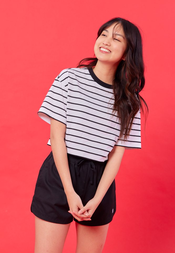 Billings by Khaki Bros. เสื้อยืดคอกลม ทรง Loose Crop fit BL23K006