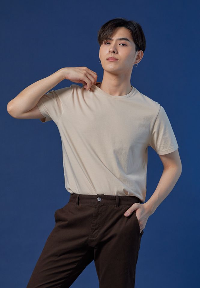 Billings by Khaki Bros. เสื้อยืดคอกลม ทรง Regular fit BM23K006